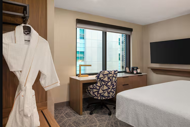 Hampton Inn by Hilton Calgary Downtown